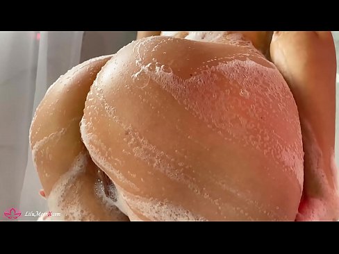 ❤️ Brunette Masturbates Pussy b'vibratur għal orga intens fid-doċċa ❤️ Vidjow porn lilna mt.massagecenter-yalta.ru ☑